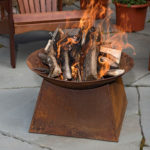 wood-burning-fire-pit-steel-fire-bowl_gardeners